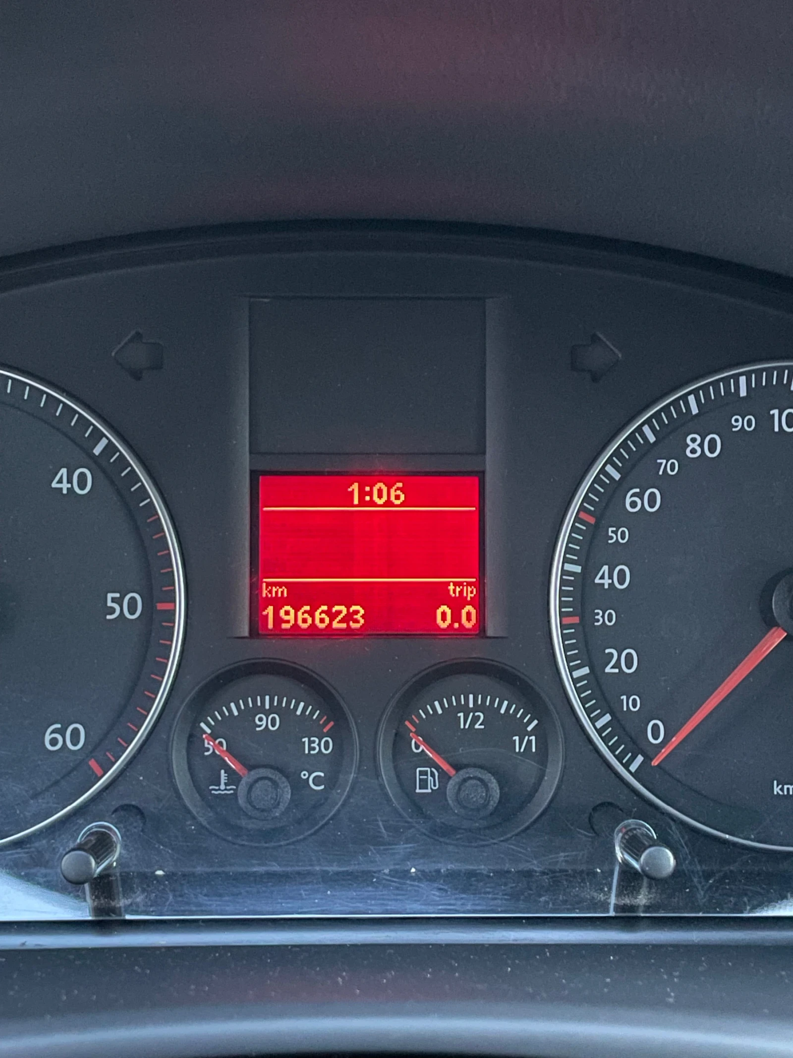VW Touareg 1.9 TDI, снимка 16 - Автомобили и джипове - 54417354