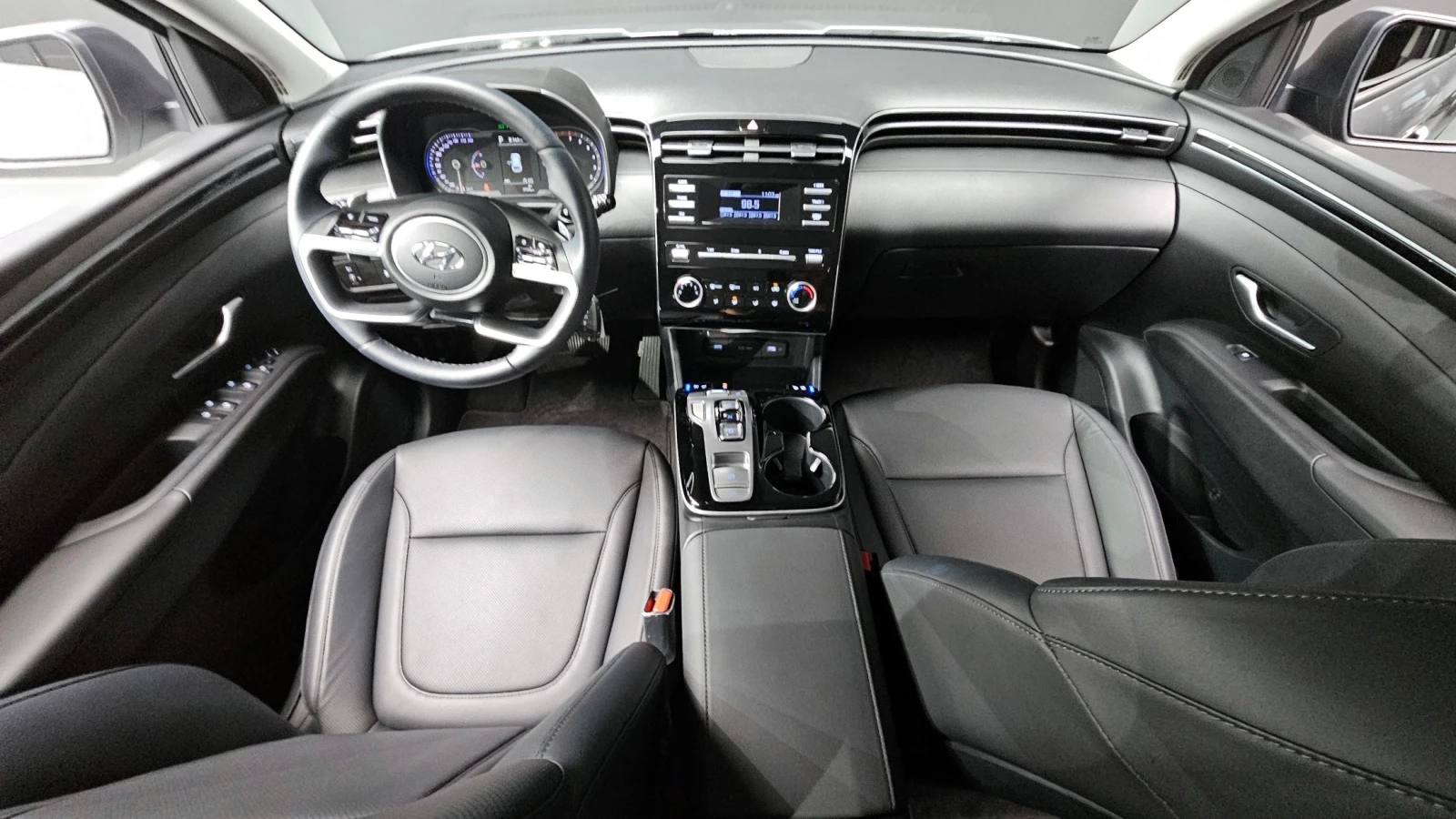 Hyundai Tucson * NX * 1.6L * 2WD* , снимка 13 - Автомобили и джипове - 54962028