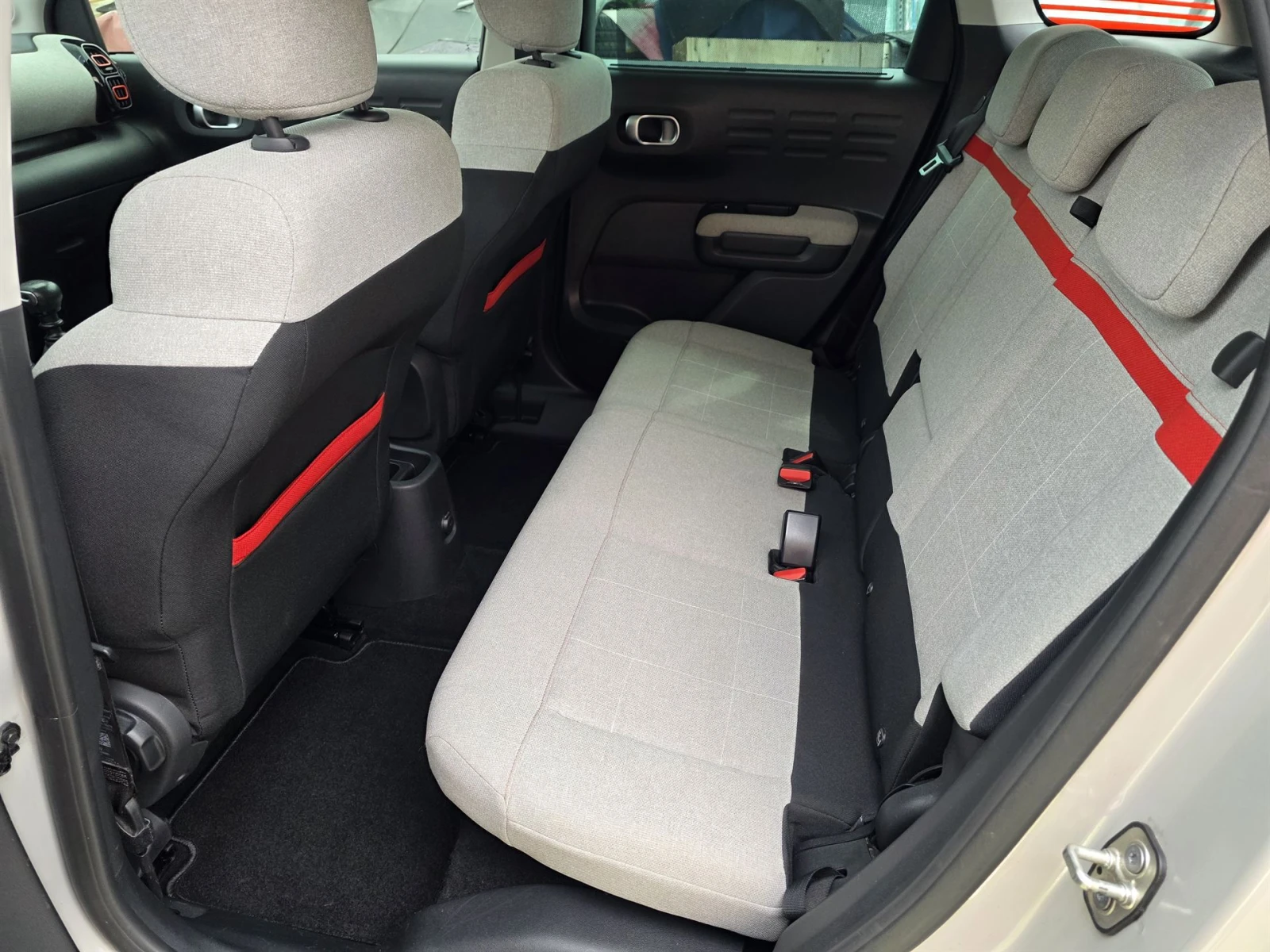 Citroen C3 Aircross 1.2 PureTech Shine Panorama, снимка 15 - Автомобили и джипове - 55055371