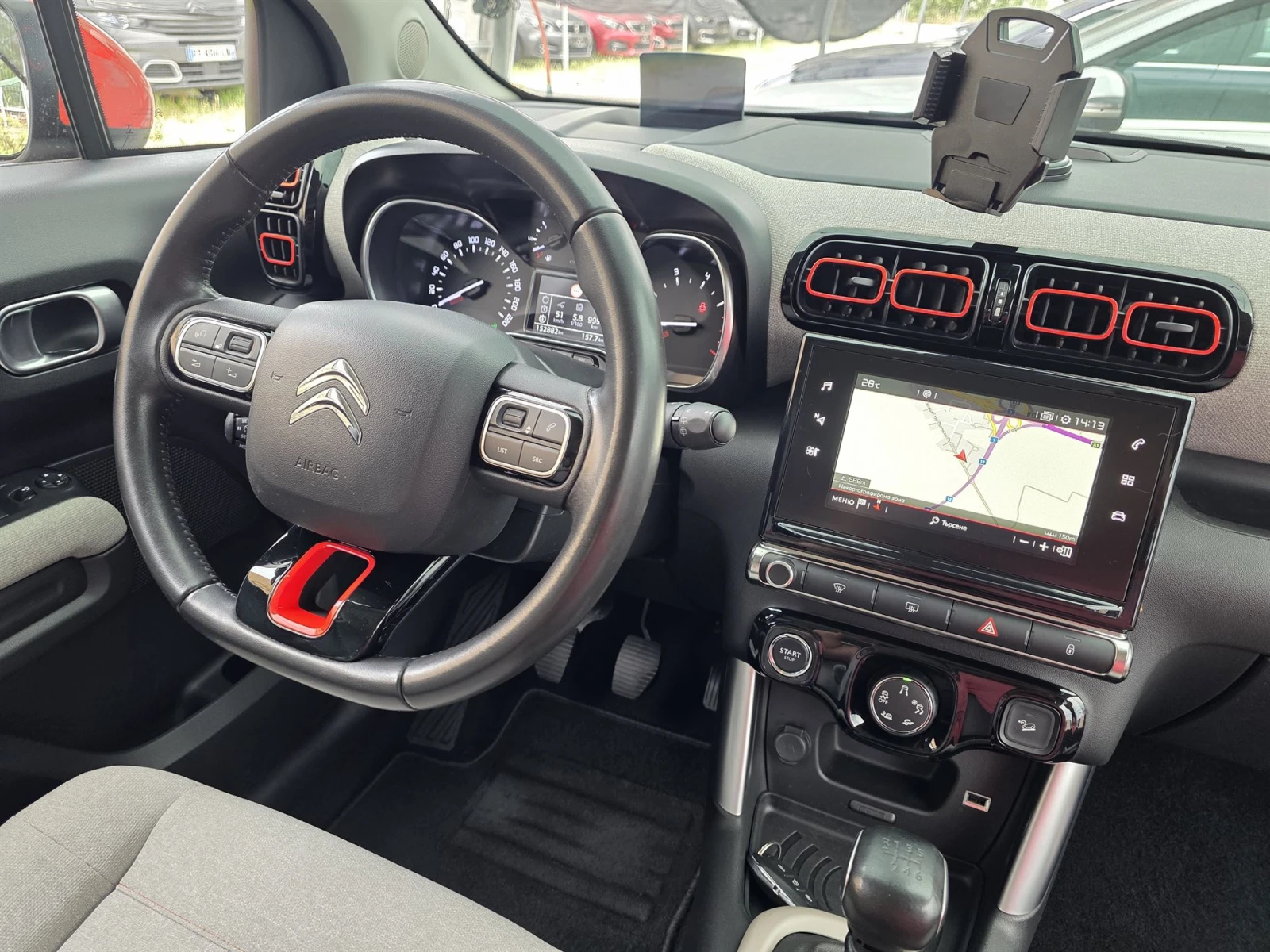 Citroen C3 Aircross 1.2 PureTech Shine Panorama, снимка 11 - Автомобили и джипове - 55055371
