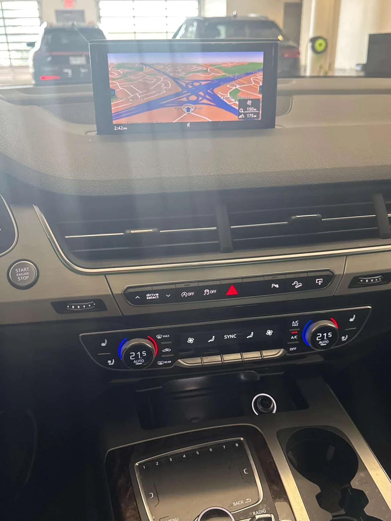 Audi Q7 3.0T Technik * MATRIX * DISTRONIC * 360 * ОБДУХВАН, снимка 9 - Автомобили и джипове - 55158868