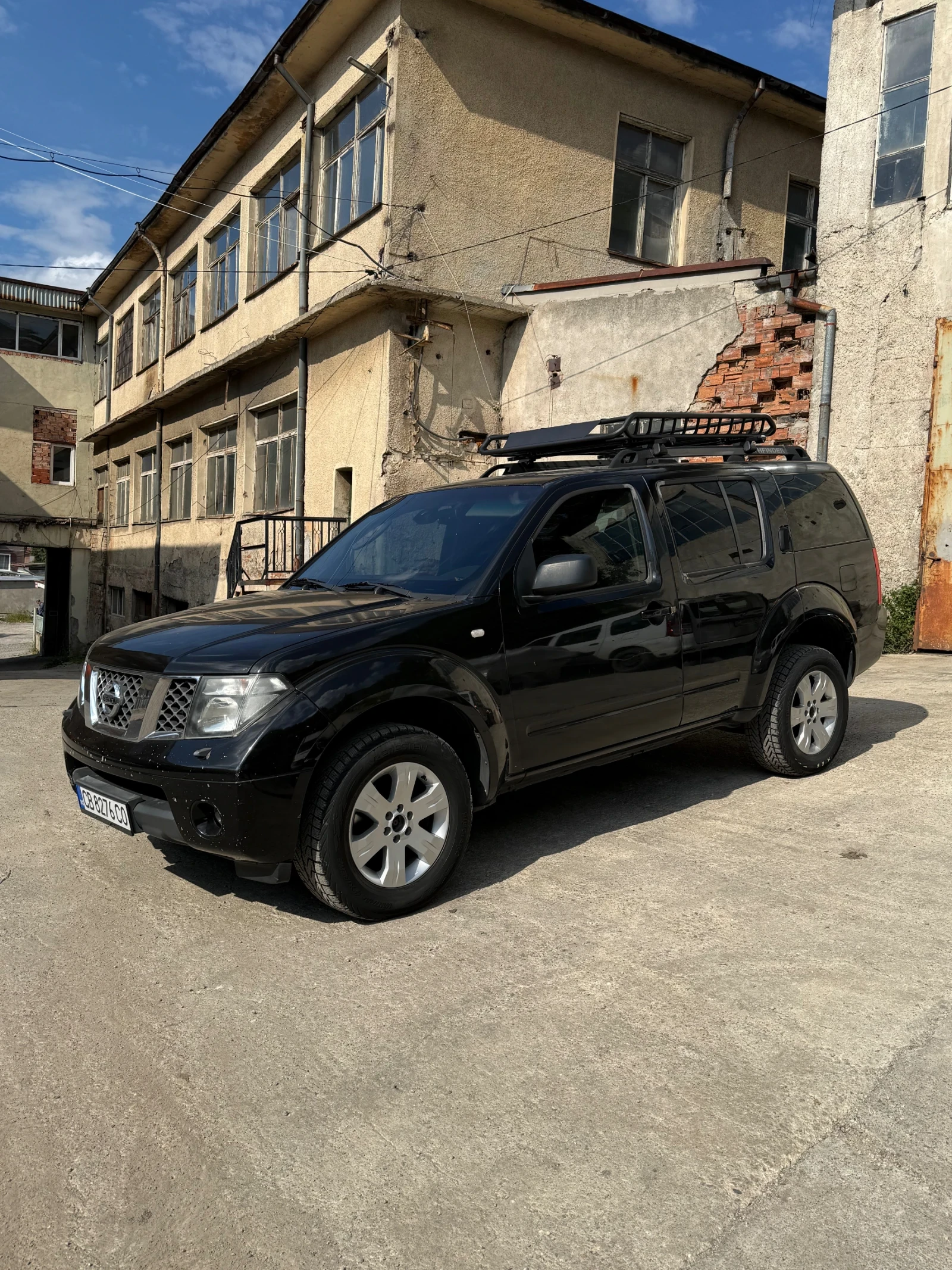 Nissan Pathfinder, снимка 3 - Автомобили и джипове - 55270627