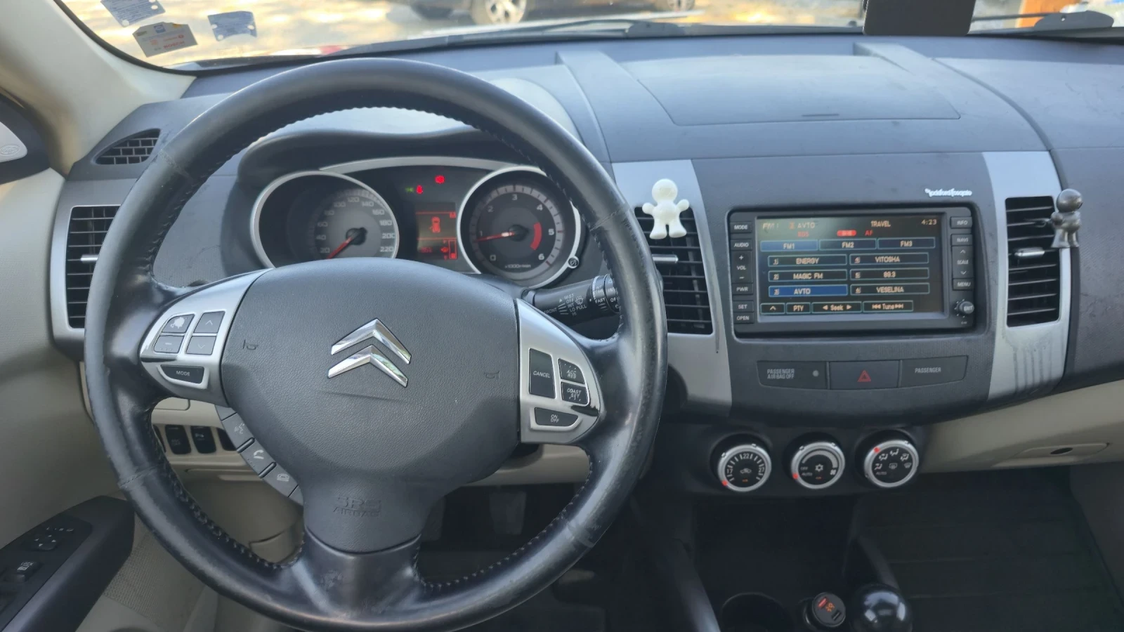 Citroen C-Crosser 2.2 HDi 4?4 седем местна, снимка 14 - Автомобили и джипове - 55385062