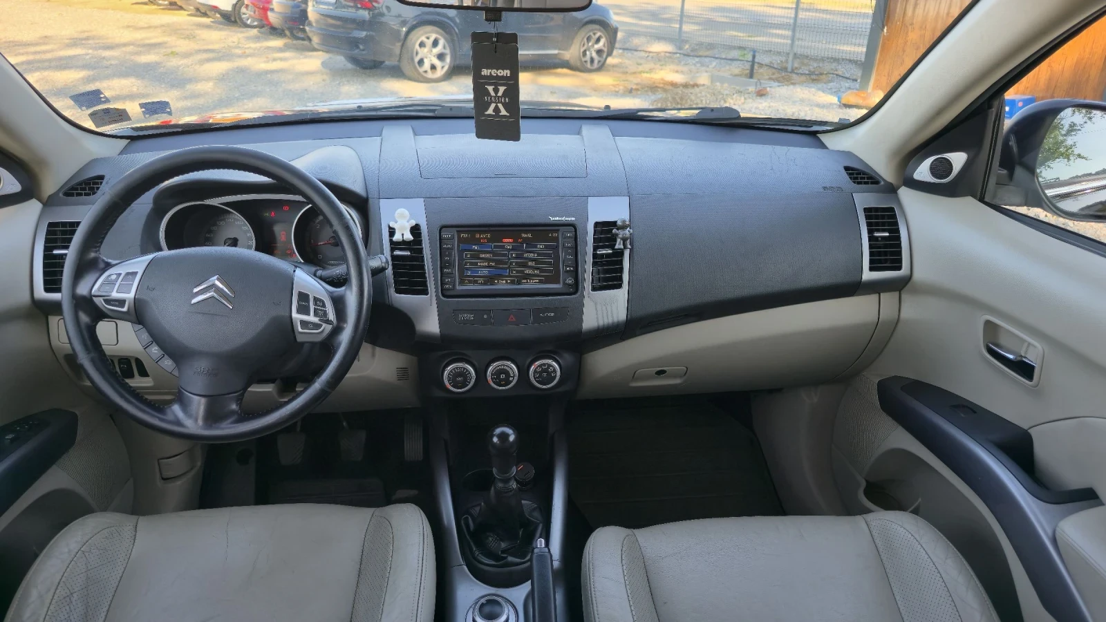 Citroen C-Crosser 2.2 HDi 4?4 седем местна, снимка 9 - Автомобили и джипове - 55385062