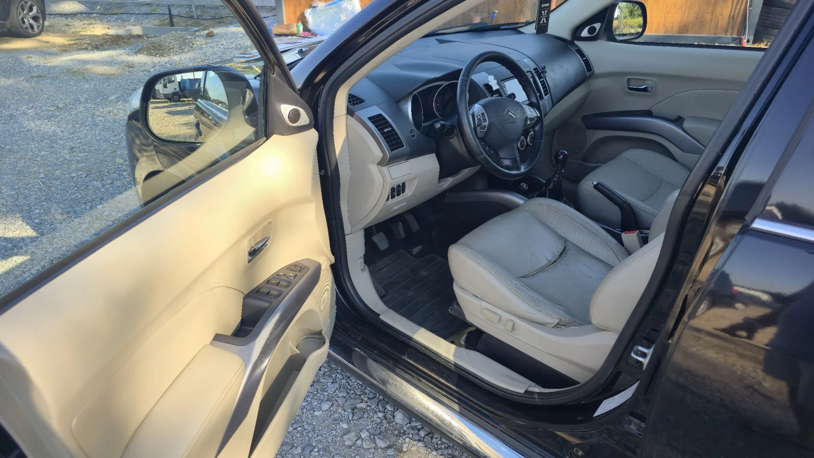 Citroen C-Crosser 2.2 HDi 4?4 седем местна, снимка 15 - Автомобили и джипове - 55385062