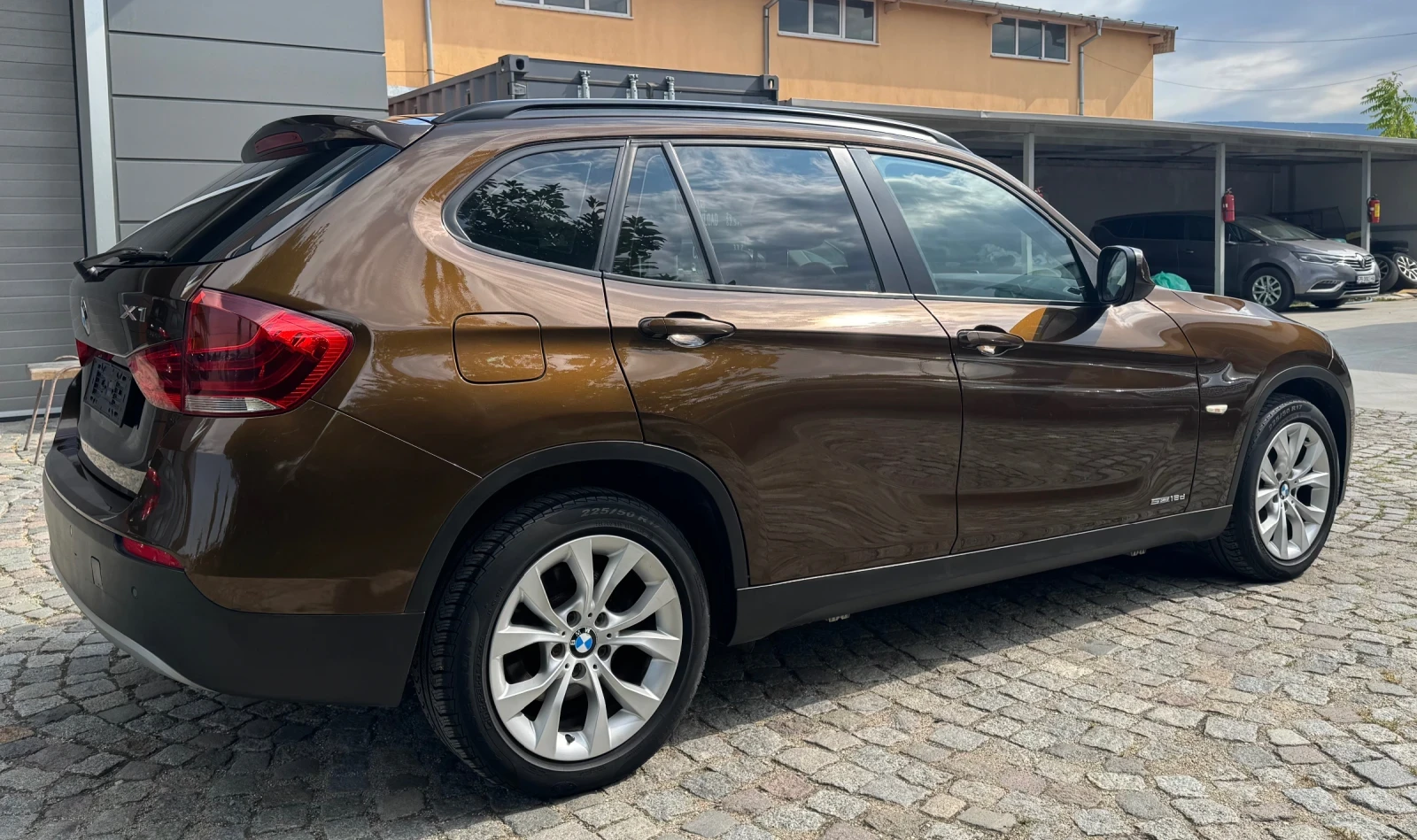 BMW X1 sDrive 18d AUTOMATIC, снимка 4 - Автомобили и джипове - 55380033
