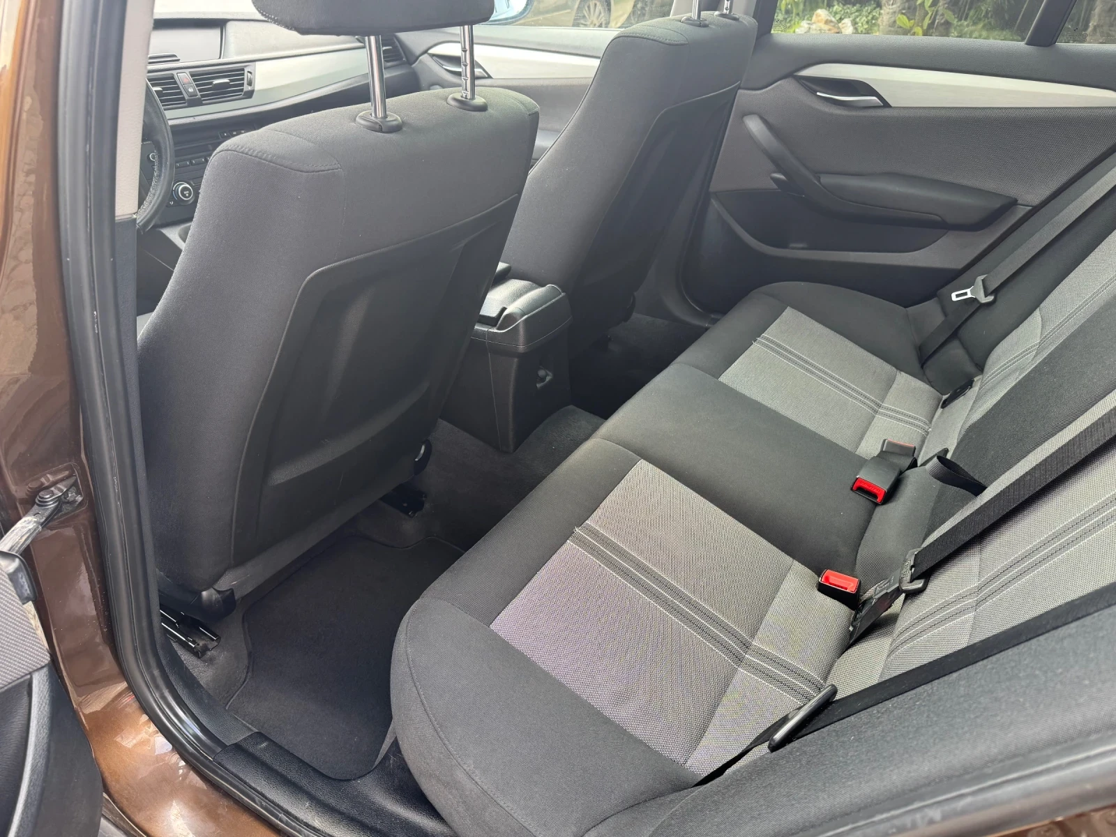 BMW X1 sDrive 18d AUTOMATIC, снимка 11 - Автомобили и джипове - 55380033