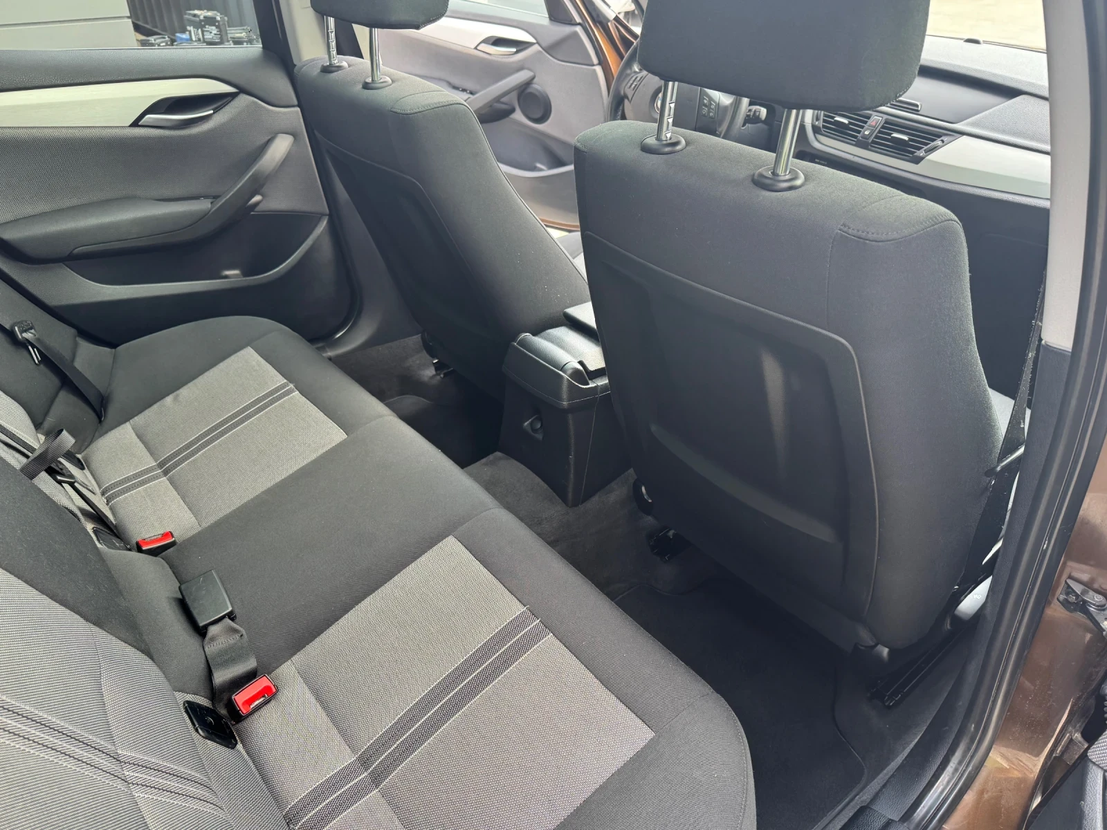 BMW X1 sDrive 18d AUTOMATIC, снимка 13 - Автомобили и джипове - 55380033