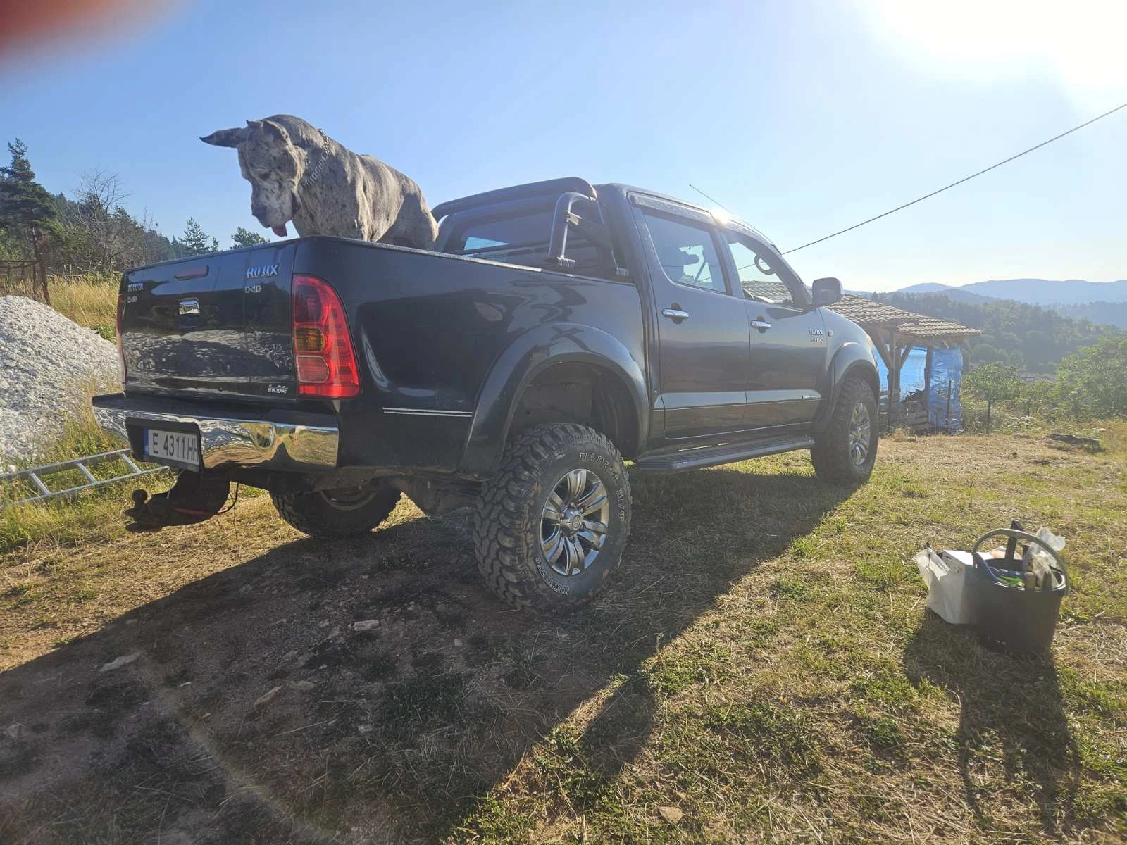 Toyota Hilux Invincible Double Cab, снимка 9 - Автомобили и джипове - 55533092