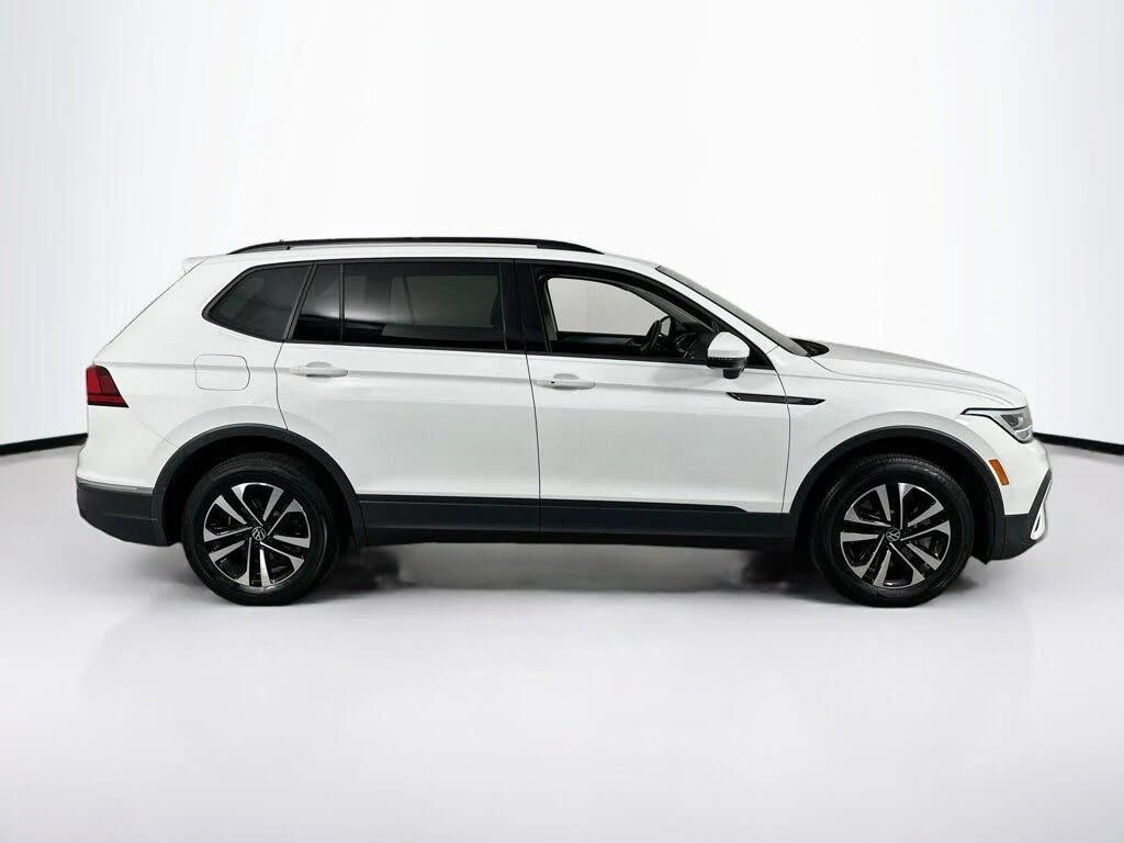 VW Tiguan 2.0 Allspace 4motion Сервизна история, снимка 4 - Автомобили и джипове - 55565707