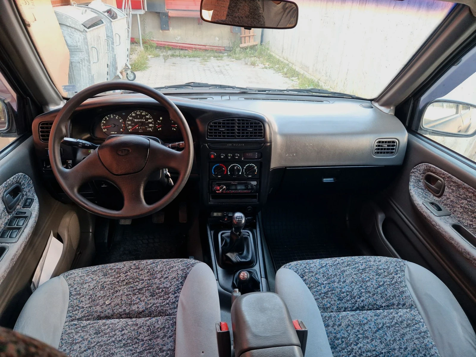 Kia Sportage 2.0i 128 к.с, снимка 7 - Автомобили и джипове - 55692886