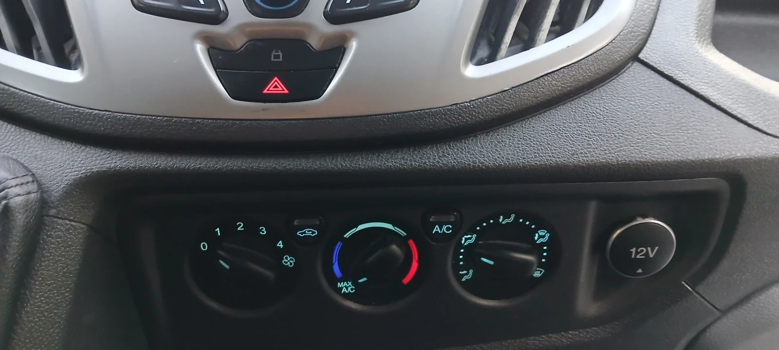 Ford Transit 2.0tdci klima, снимка 11 - Бусове и автобуси - 56317060