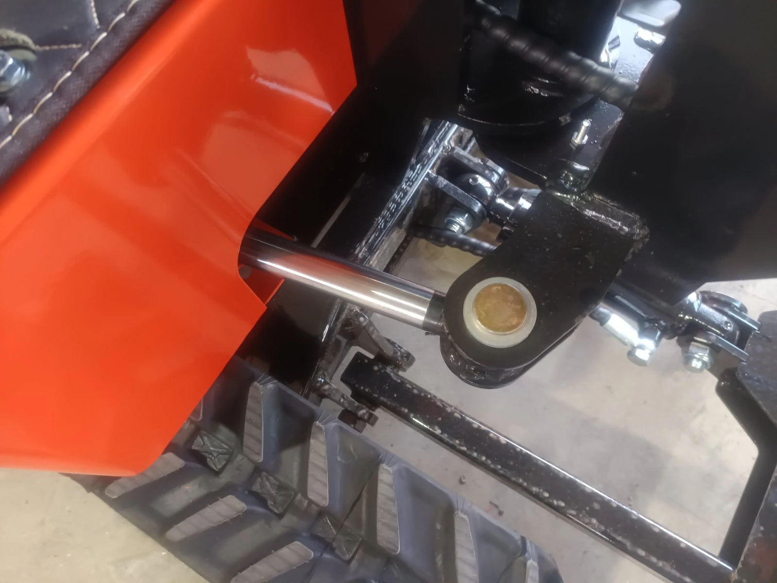 Багер Kobelco Нов със чупеща стрела - изображение 3