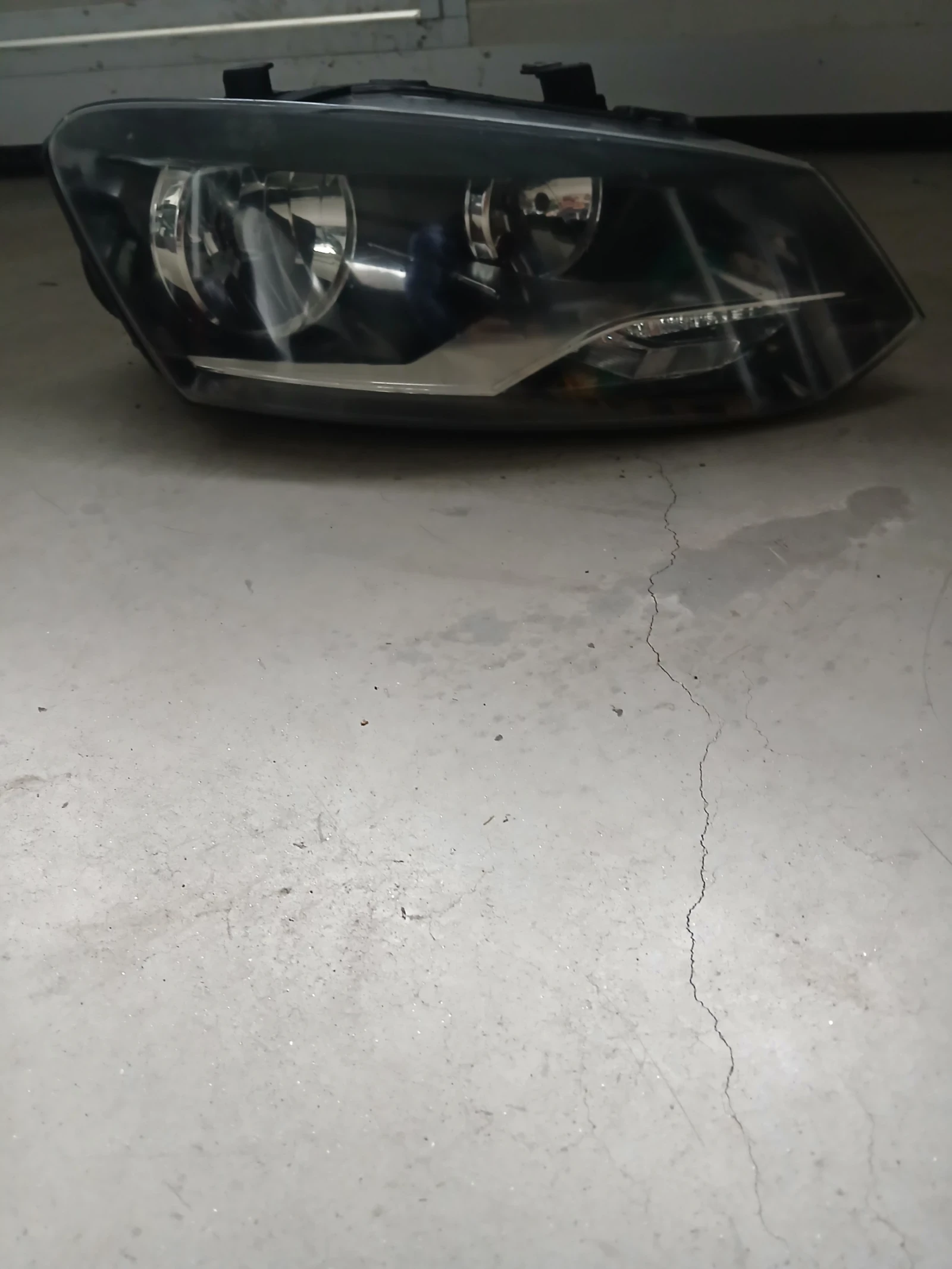 Фар десен Vw Polo 2012г 