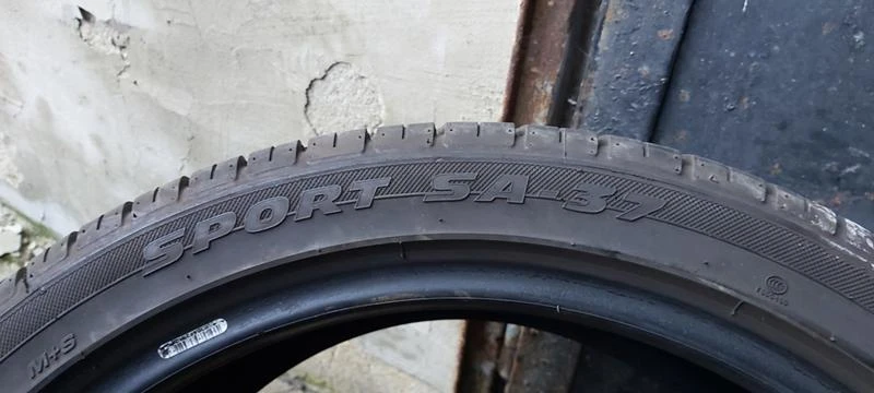 Гуми Летни 235/40R18, снимка 5 - Гуми и джанти - 31788161