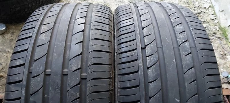 Гуми Летни 235/40R18, снимка 1 - Гуми и джанти - 31788161