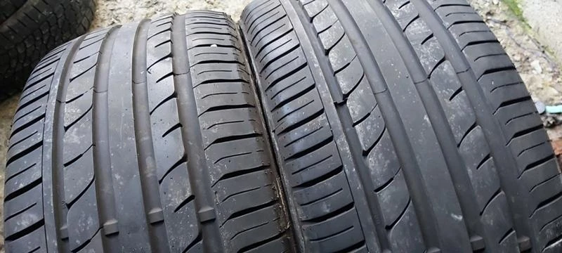 Гуми Летни 235/40R18, снимка 2 - Гуми и джанти - 31788161