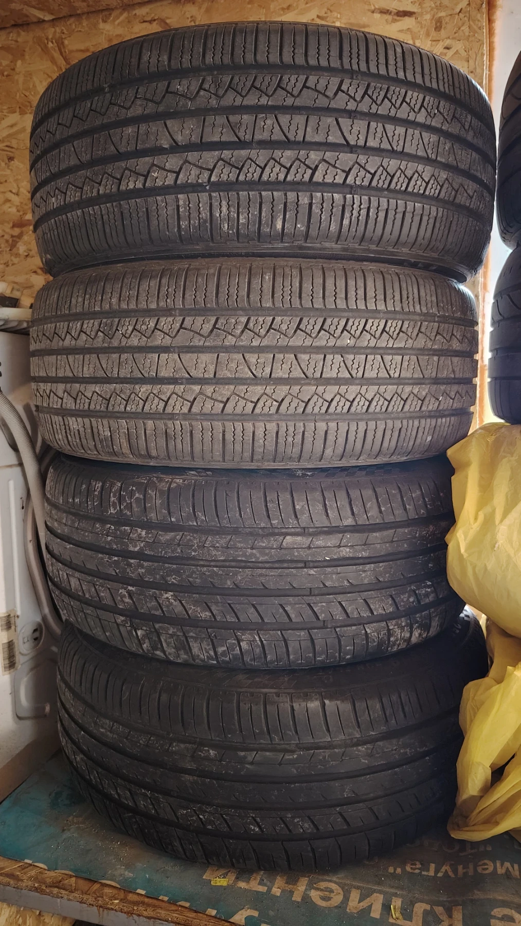 Гуми Всесезонни 255/50R19, снимка 2 - Гуми и джанти - 53888967