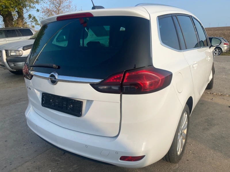 Opel Zafira 1.6 CDTI, снимка 4 - Автомобили и джипове - 42450020