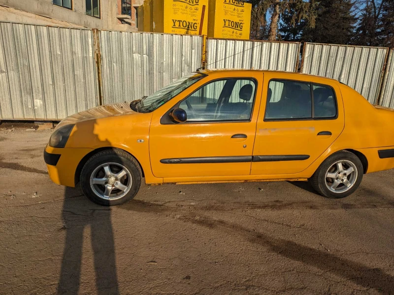 Renault Clio 1.5 DCI, снимка 6 - Автомобили и джипове - 49152647