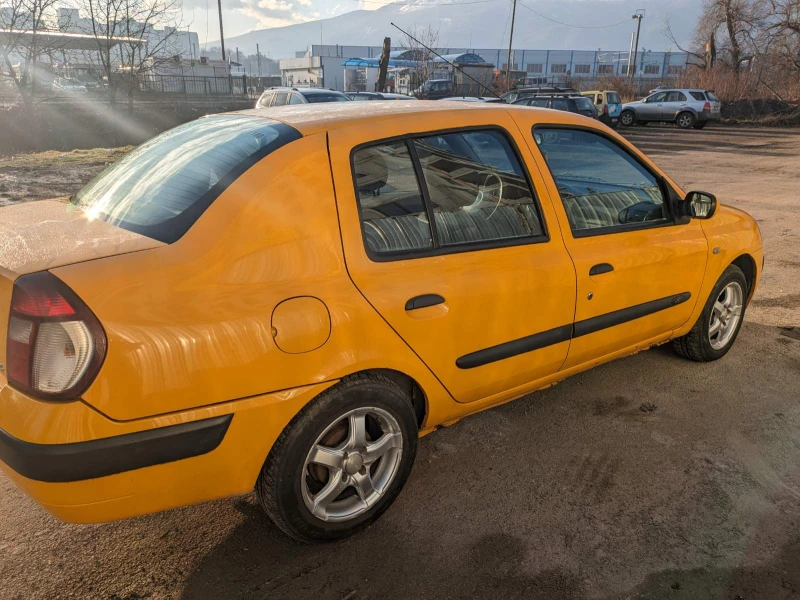 Renault Clio 1.5 DCI, снимка 5 - Автомобили и джипове - 49152647