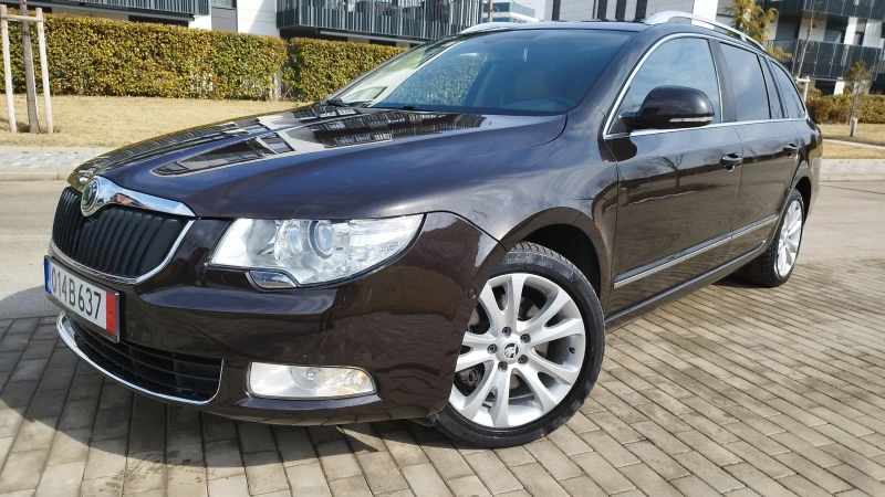 Skoda Superb 2.0TDI#4x4#KEYLESS#DSG#, снимка 1 - Автомобили и джипове - 49316073