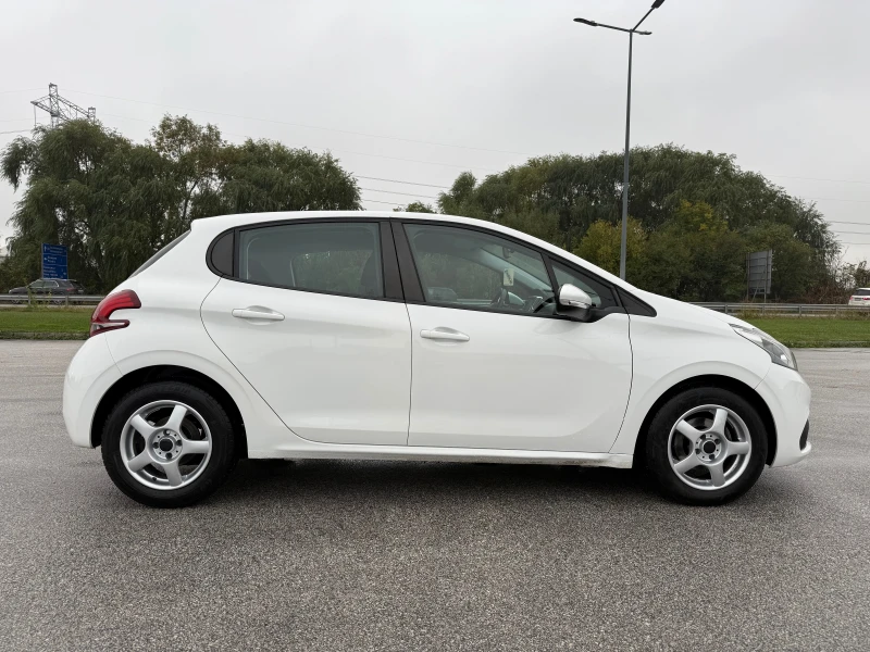 Peugeot 208 1.5hdi-топ състояние, снимка 7 - Автомобили и джипове - 49754093