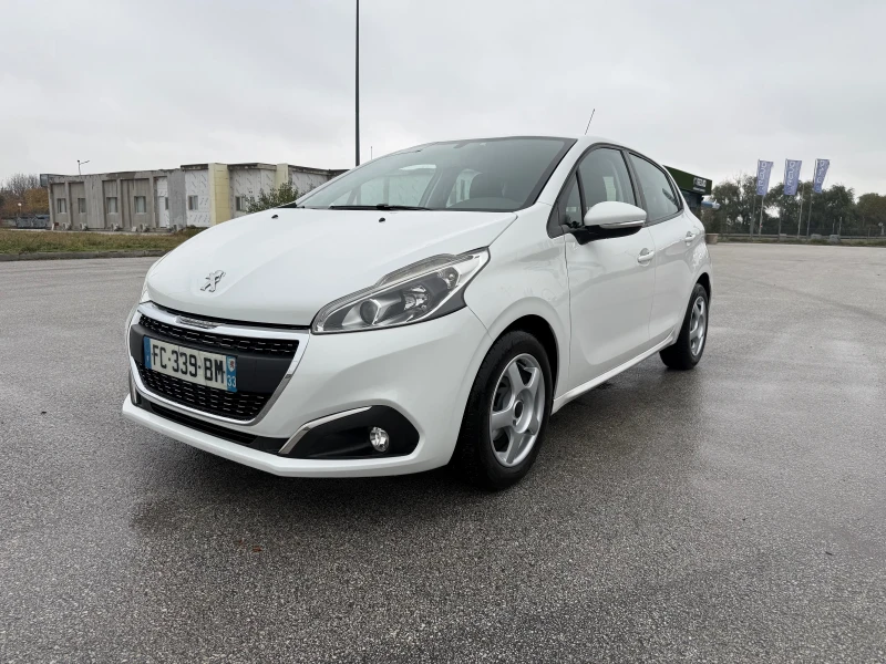 Peugeot 208 1.5hdi-топ състояние, снимка 2 - Автомобили и джипове - 49754093