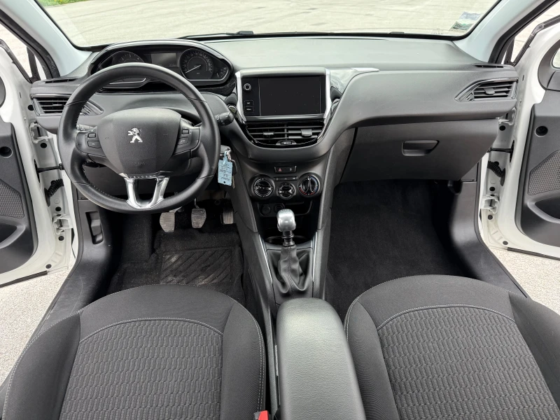 Peugeot 208 1.5hdi-топ състояние, снимка 8 - Автомобили и джипове - 49754093