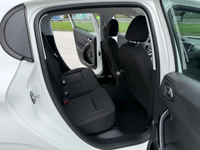 Peugeot 208 1.5hdi-топ състояние, снимка 12 - Автомобили и джипове - 49754093