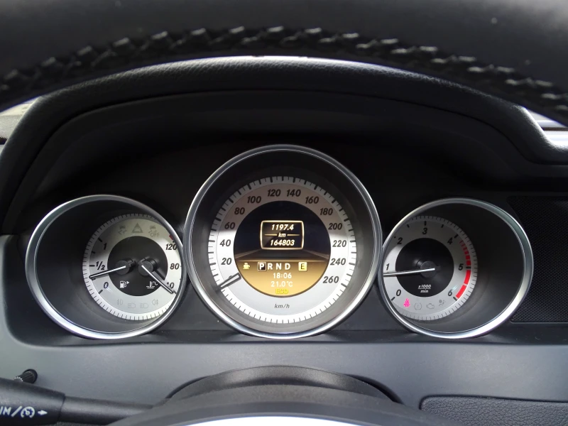 Mercedes-Benz C 200 2.2CDI_AVANTGARDE_Автоматик_* , снимка 15 - Автомобили и джипове - 51912543