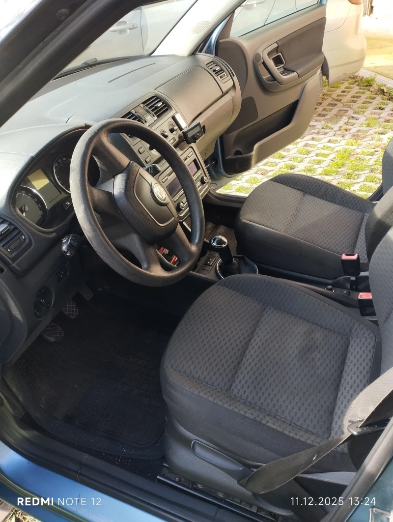 Skoda Fabia, снимка 5 - Автомобили и джипове - 52751924