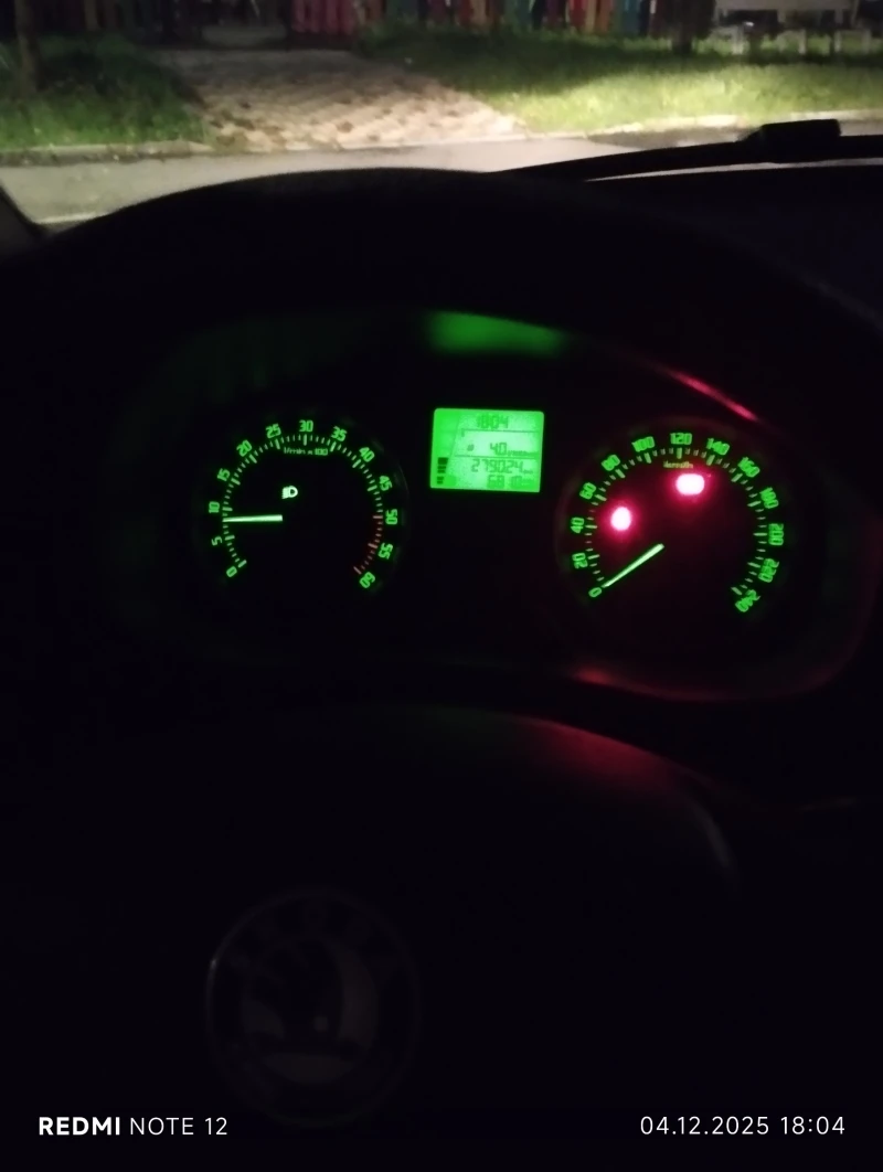 Skoda Fabia, снимка 11 - Автомобили и джипове - 52751924