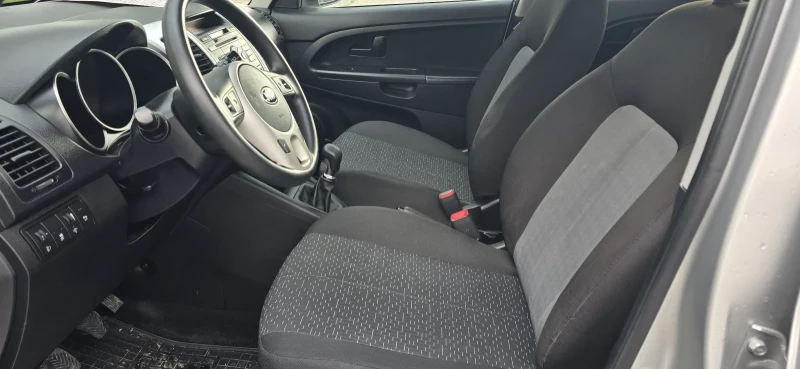 Kia Venga 1.4 90к.с. БЕНЗИН/ЛИЗИНГ/ТОП, снимка 8 - Автомобили и джипове - 52919199