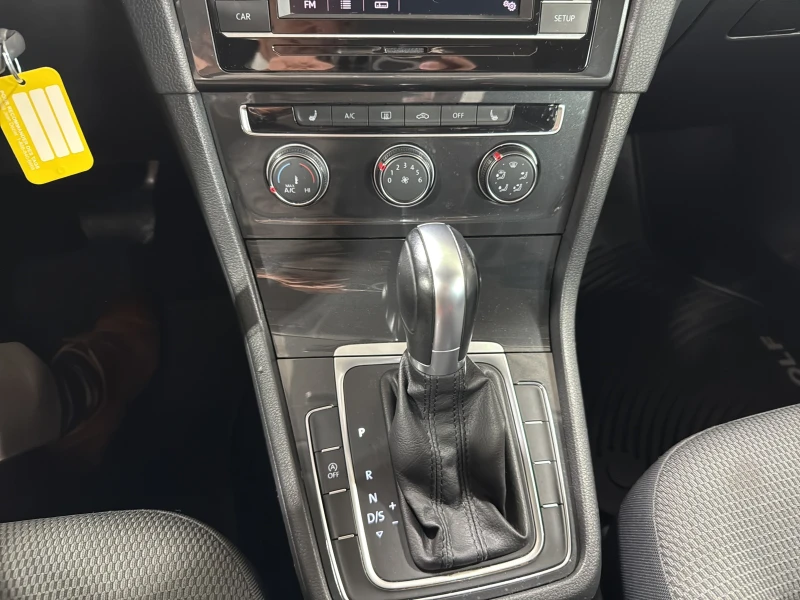 VW Golf * CARFAX* KEYLESS* ПОДГРЕВ* , снимка 7 - Автомобили и джипове - 53535470