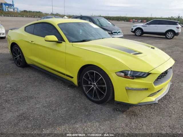 Ford Mustang , перфектен външен вид , снимка 1 - Автомобили и джипове - 48730250