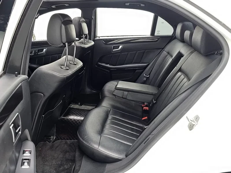 Mercedes-Benz E 220 Cdi Avantgarde, снимка 12 - Автомобили и джипове - 53873446