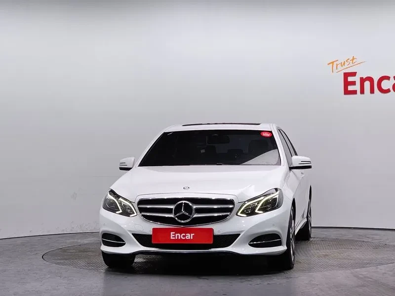 Mercedes-Benz E 220 Cdi Avantgarde, снимка 3 - Автомобили и джипове - 53873446