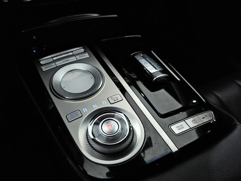 Genesis G80 3.5 Automatic, снимка 10 - Автомобили и джипове - 55599034