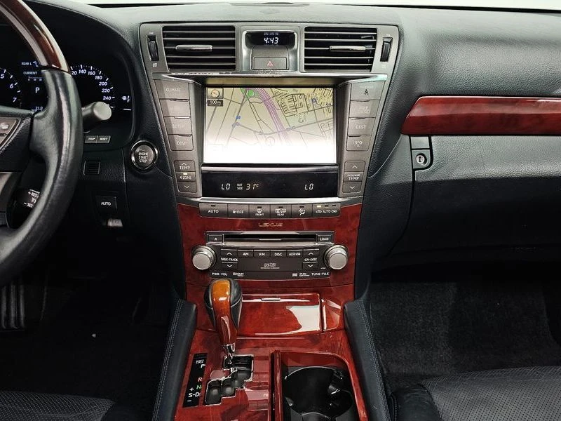 Lexus LS 4.6 1UR Automatic, снимка 16 - Автомобили и джипове - 55825483