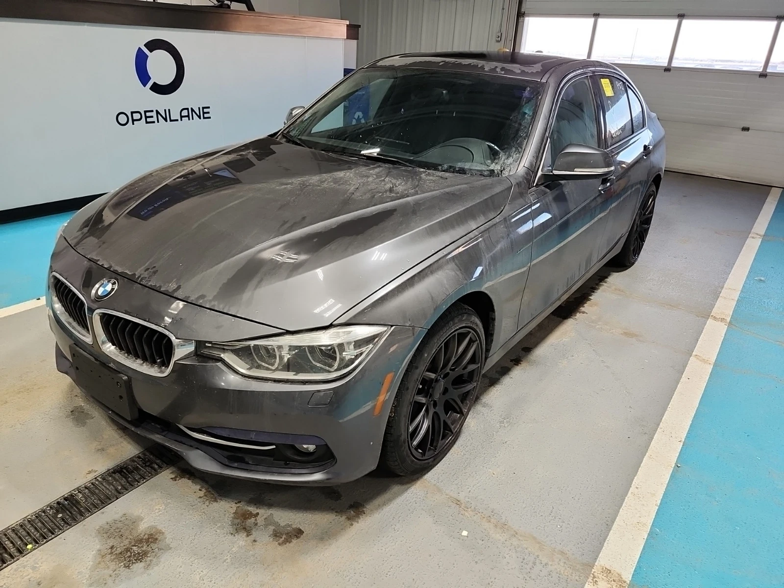 BMW 330 * * CARFAX * * АВТО КРЕДИТ * * , снимка 1