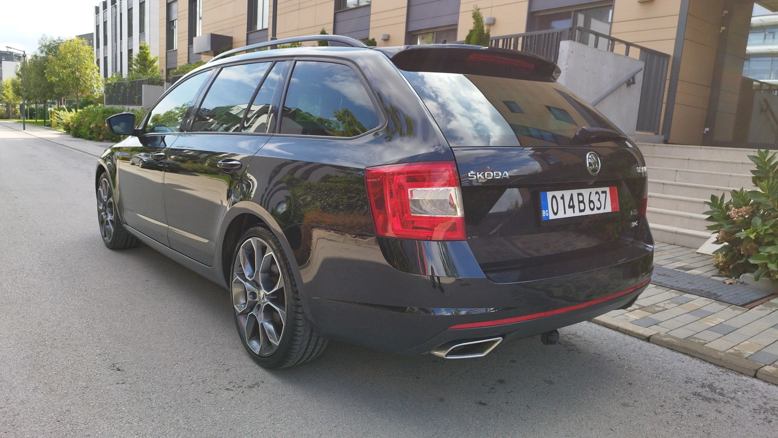 Skoda Octavia 2.0TDI#FULL#VRS#DSTR#DSG#KEYLESS#PANORAMA# - изображение 3