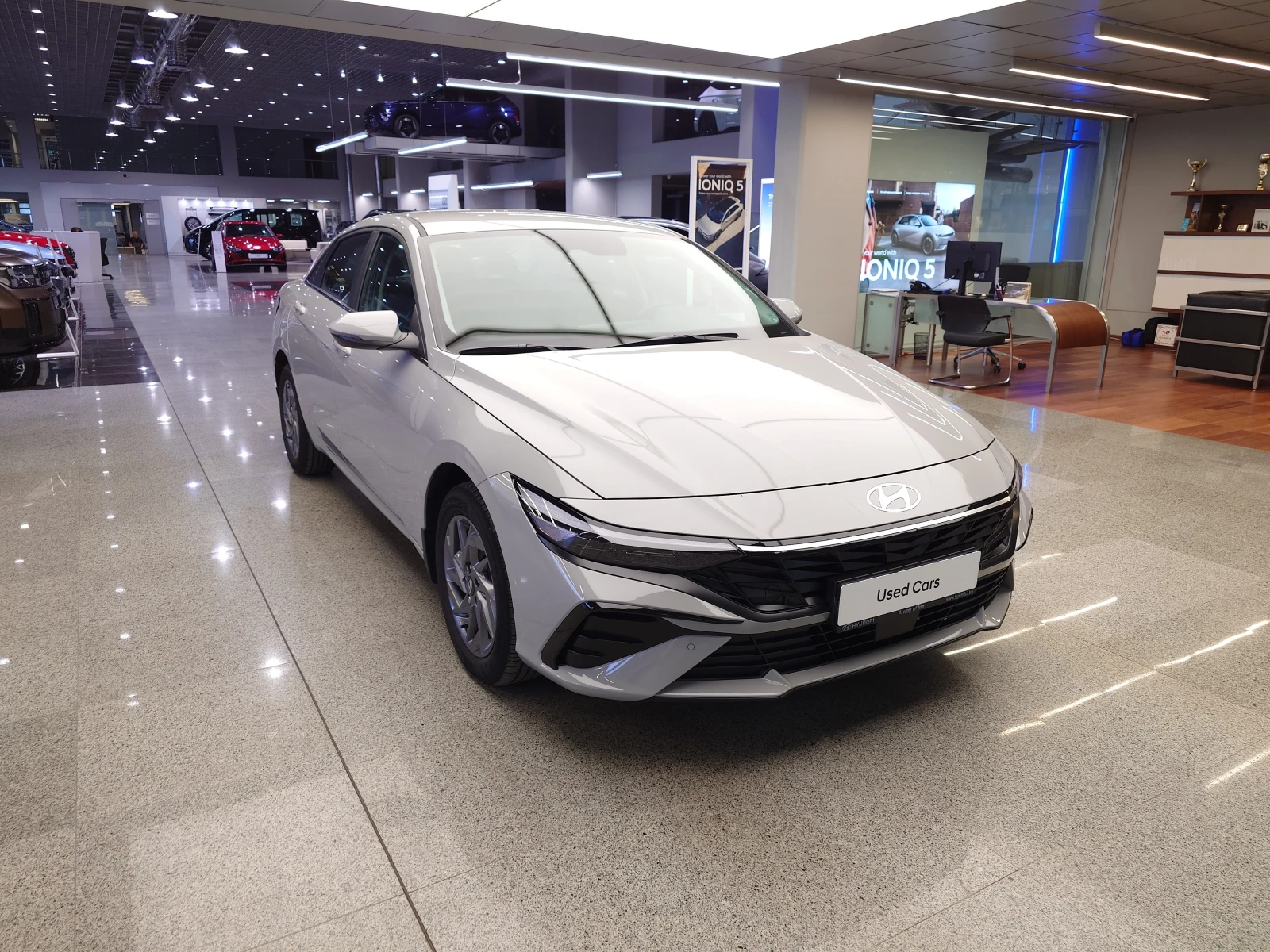 Hyundai Elantra Exclusive CVT - [1] 