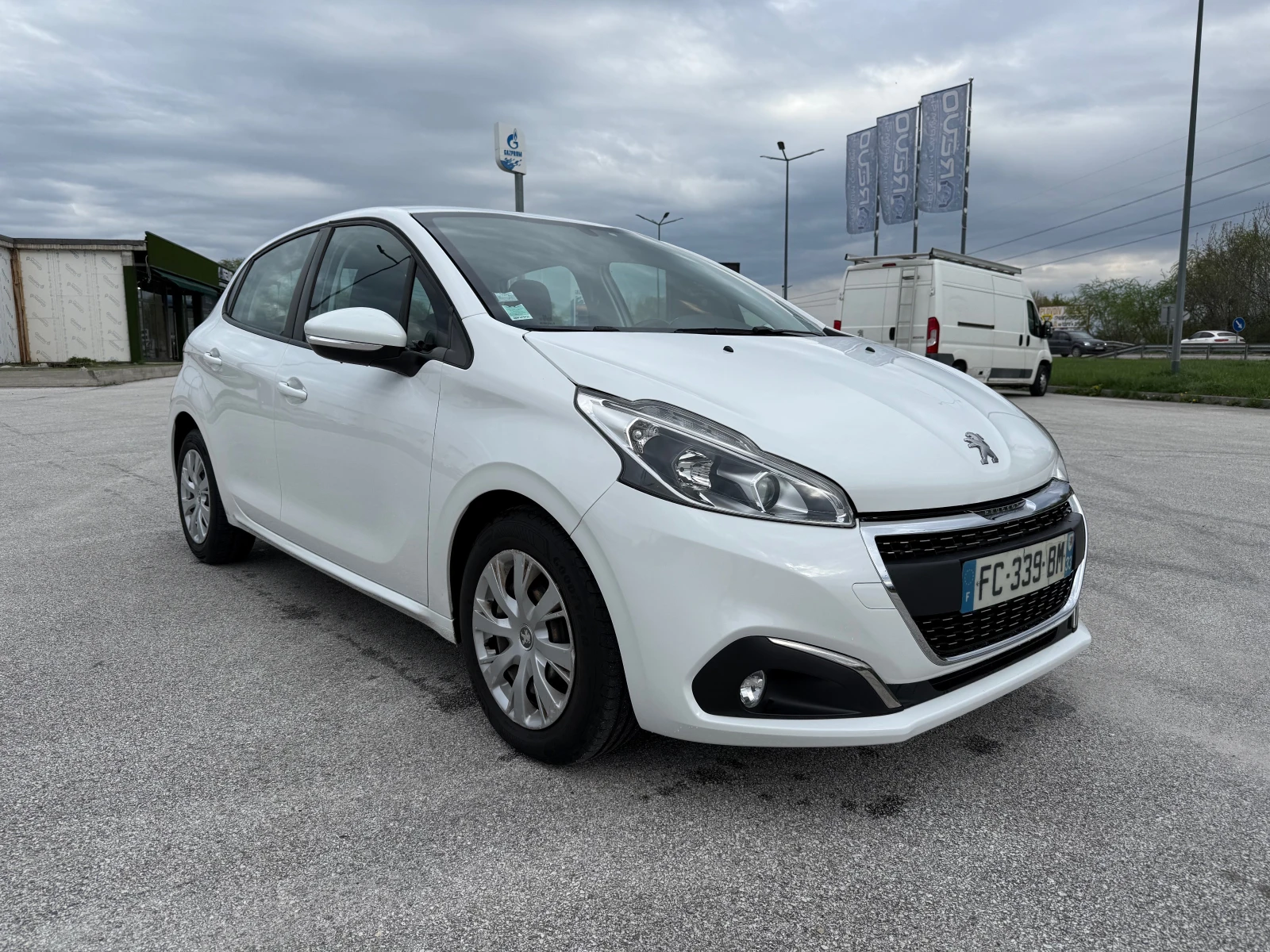 Peugeot 208 1.5hdi-  | Mobile.bg   1