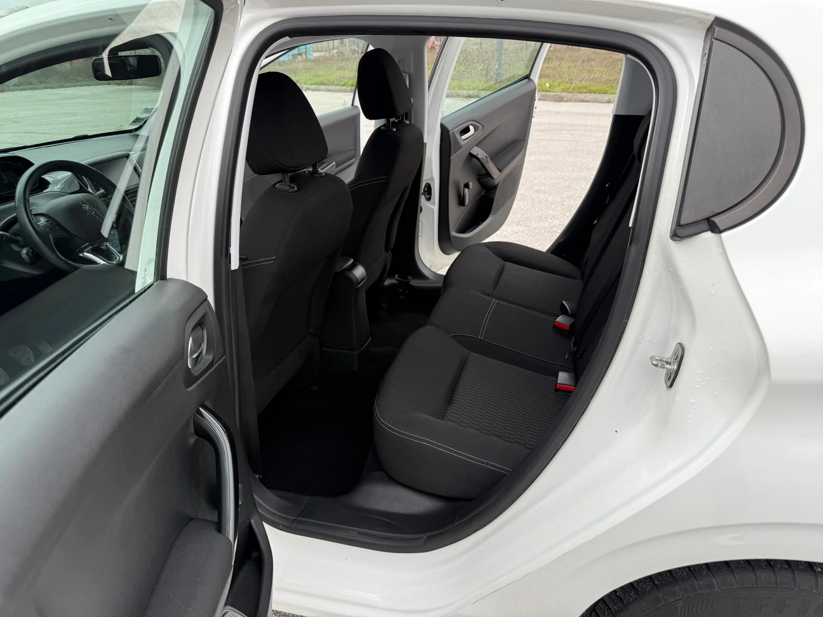 Peugeot 208 1.5hdi-  | Mobile.bg   11