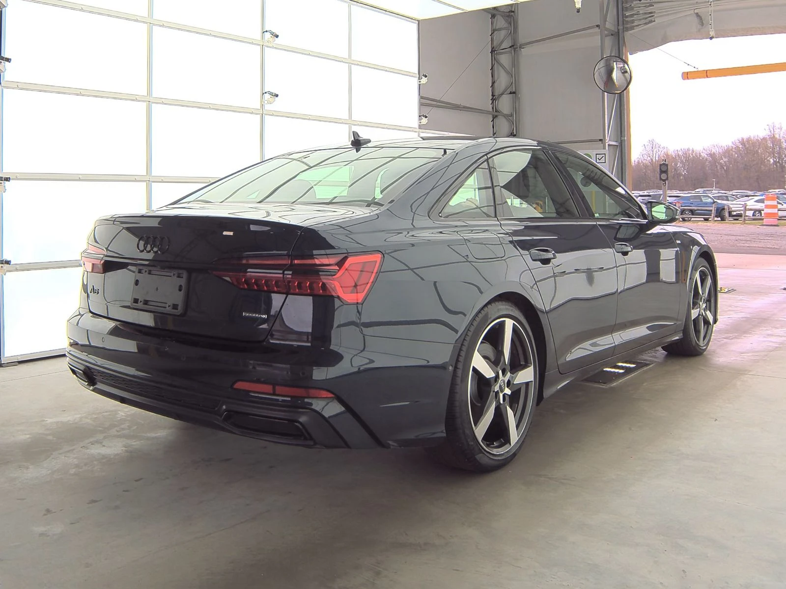 Audi A6 Premium Sedan 55 TFSI - изображение 5