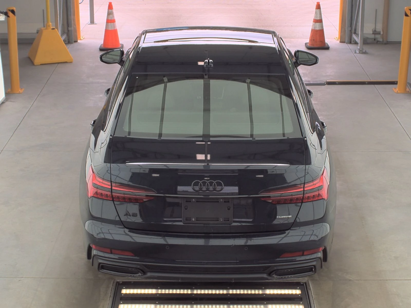 Audi A6 Premium Sedan 55 TFSI - изображение 6