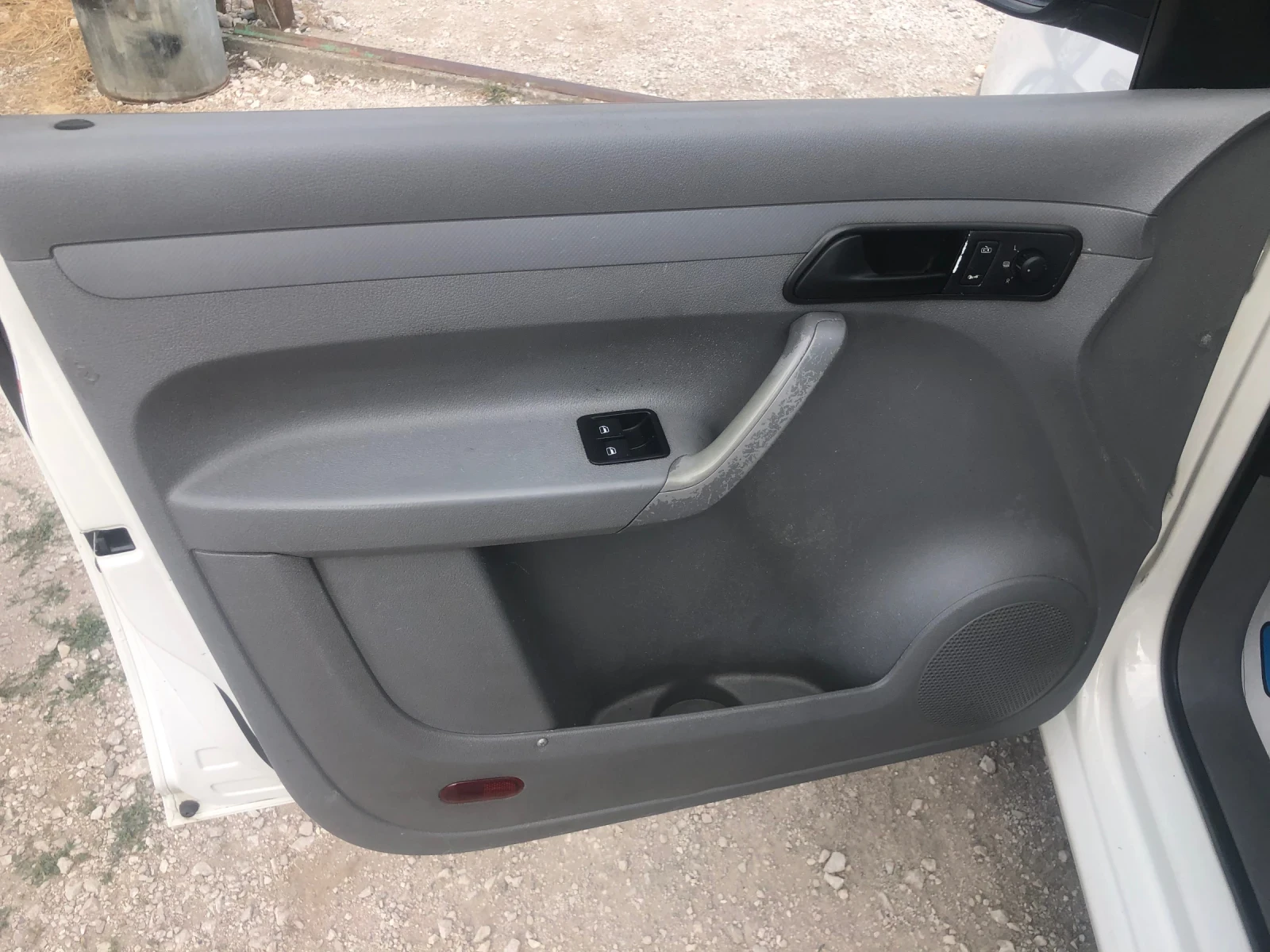VW Caddy 1.9TDI-105к.с.-КЛИМАТРОНИК - изображение 9