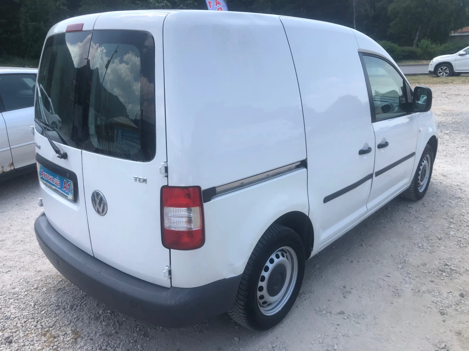 VW Caddy 1.9TDI-105к.с.-КЛИМАТРОНИК - изображение 5