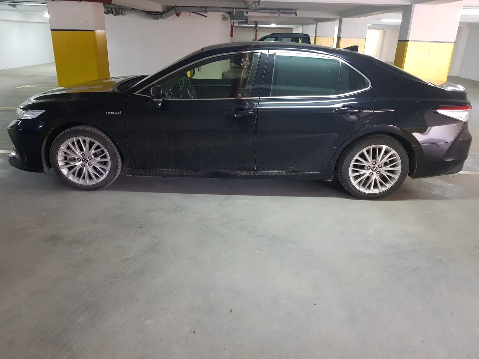 Toyota Camry Hybrid - изображение 3